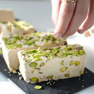 تصویر 1 از معرفی حلوا ارده ابر و بادی + بهترین قیمت خرید